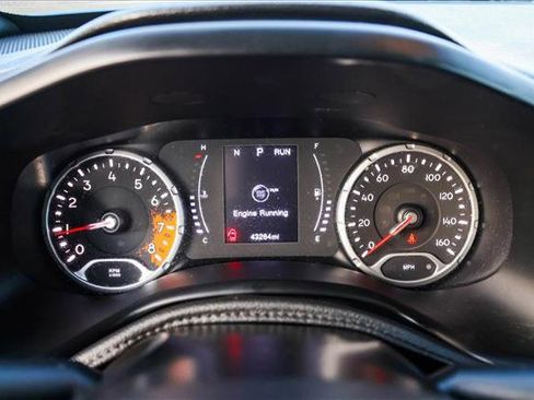 Used 2018 Jeep Renegade Latitude image 14