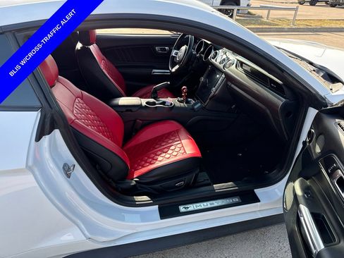 Used 2018 Ford Mustang GT Premium w/ GT Performance Package RWD image 12