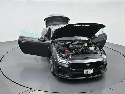 Used 2024 Ford Mustang GT Premium image 34