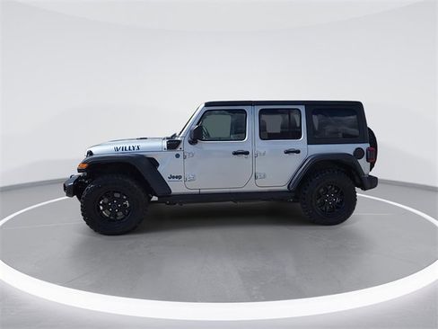 Used 2024 Jeep Wrangler Unlimited image 4