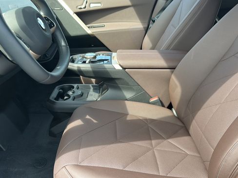 New 2026 BMW iX xDrive45 image 7