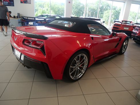 Used 2019 Chevrolet Corvette Grand Sport RWD image 7