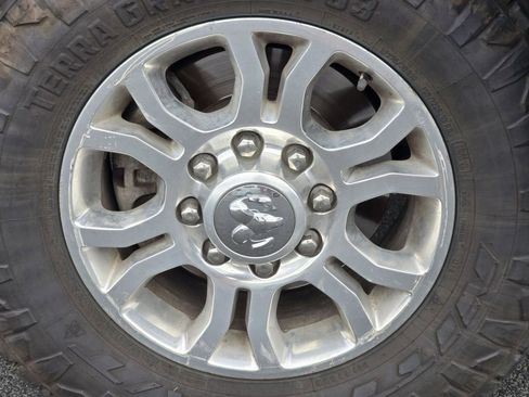 Used 2018 RAM 2500 Laramie w/ Cold Weather Group image 29