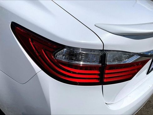 Used 2015 Lexus ES 350 FWD image 28