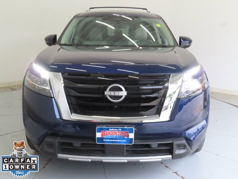 Used 2023 Nissan Pathfinder SL w/ SL Premium Package FWD image 10