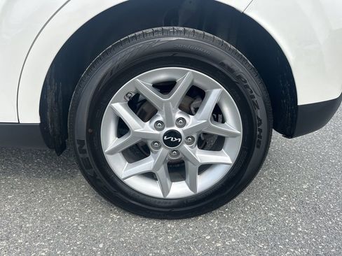 Used 2024 Kia Soul LX w/ Option Group 015 image 26