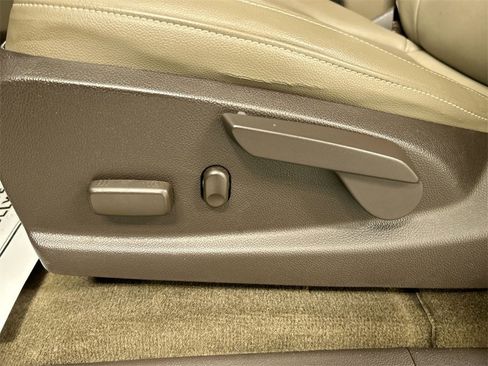 Used 2017 GMC Canyon SLT w/ Driver Alert Package image 10