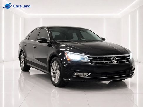 Used 2018 Volkswagen Passat 2.0T SE FWD image 1