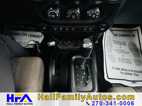 Used 2012 Jeep Wrangler Unlimited Sahara w/ Connectivity Group image 18