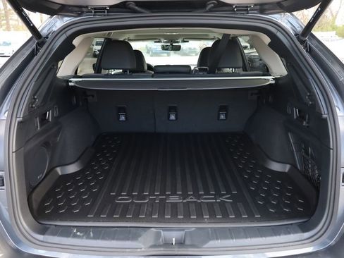 Certified 2025 Subaru Outback Onyx Edition image 6