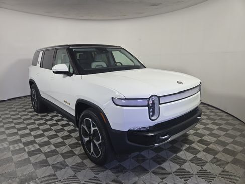Used 2024 Rivian R1S Adventure AWD/4WD image 7