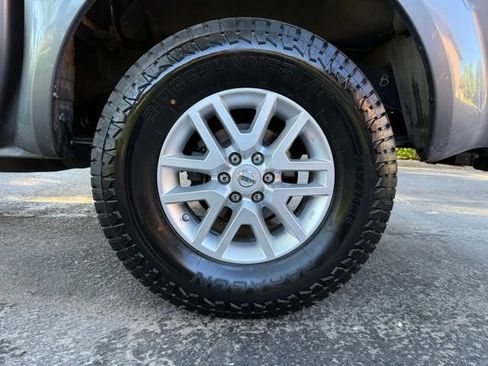 Used 2016 Nissan Frontier SV AWD/4WD image 23