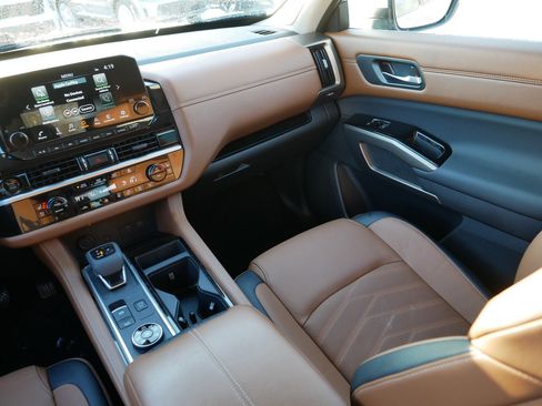 Certified 2025 Nissan Pathfinder Platinum w/ Cargo Package image 11