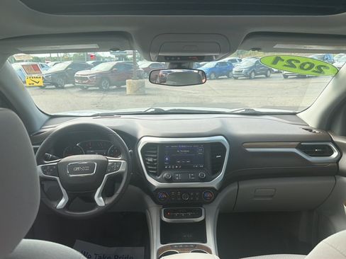 Used 2021 GMC Acadia SLE w/ Driver Convenience Package FWD image 17