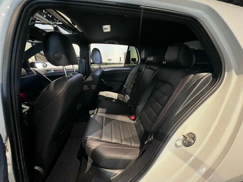 Used 2019 Volkswagen Golf 4-Door FWD image 18