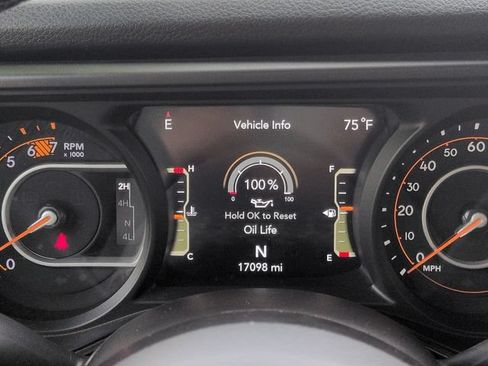 Used 2025 Jeep Wrangler Unlimited Sport AWD/4WD image 26