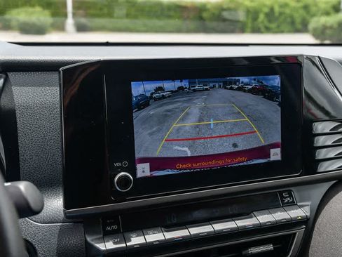 Used 2025 Toyota Camry LE FWD image 23
