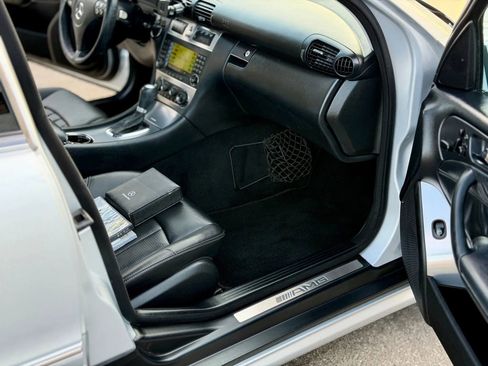 Used 2006 Mercedes-Benz C 55 AMG Sedan w/ Premium Pkg image 19