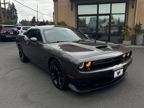 Used 2020 Dodge Challenger R/T RWD image 1