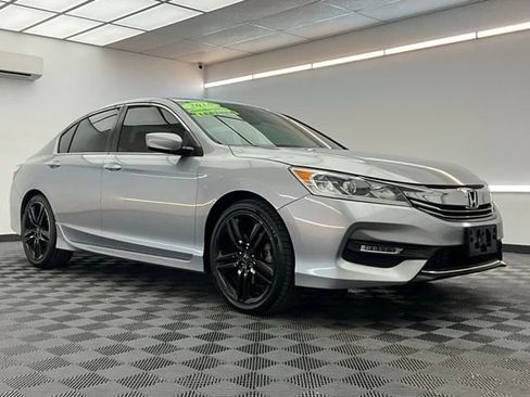 Used 2016 Honda Accord Sport image 3