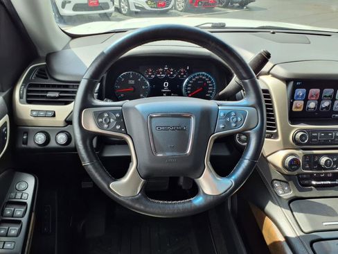 Used 2018 GMC Yukon Denali image 14