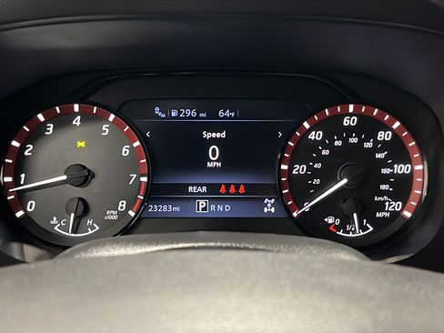 Used 2025 Nissan Frontier PRO-4X AWD/4WD image 15