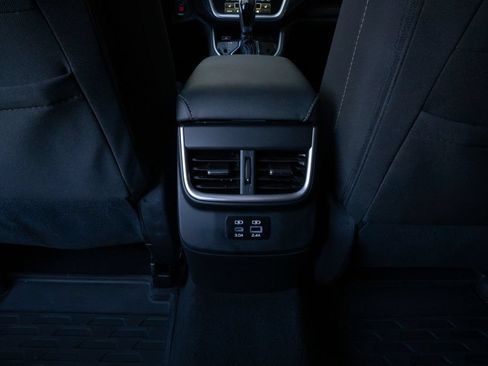 Certified 2025 Subaru Outback Premium w/ Popular Package #1A AWD/4WD image 18