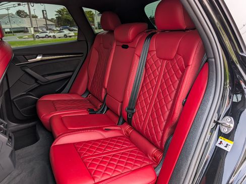 Used 2023 Audi SQ5 Prestige w/ Prestige Package AWD/4WD image 18