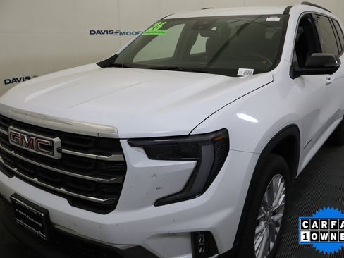Used 2026 GMC Acadia Elevation w/ Elevation Premium Package FWD image 12