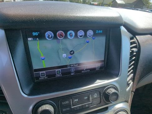 Used 2018 Chevrolet Suburban Premier AWD/4WD image 24