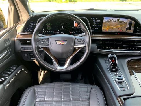 Used 2023 Cadillac Escalade ESV Sport Platinum w/ LPO, ONYX Package image 7