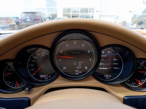 Used 2012 Porsche Panamera 4 image 4