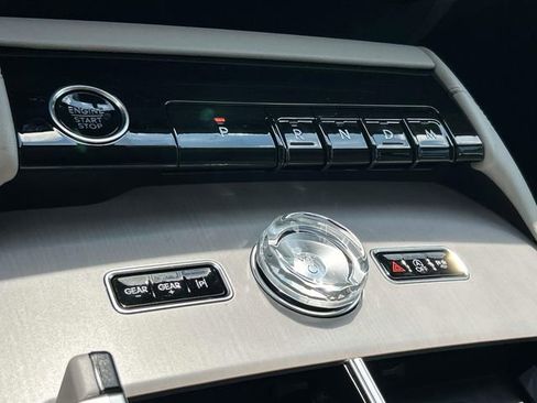 New 2025 Lincoln Navigator Reserve AWD/4WD image 31
