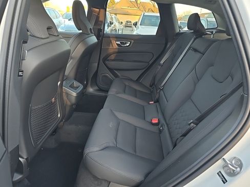 New 2026 Volvo XC60 B5 Core w/ Climate Package AWD/4WD image 8