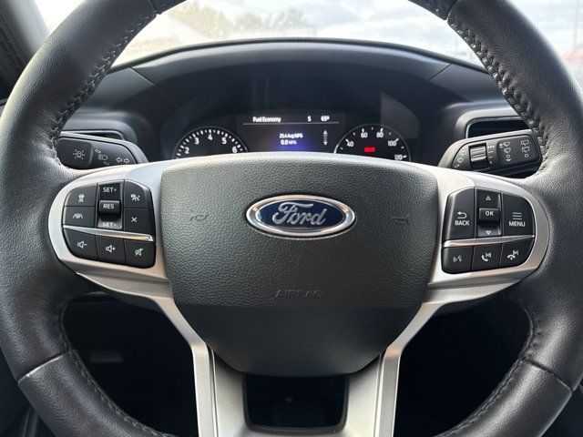 Used 2024 Ford Explorer XLT w/ Equipment Group 202A RWD image 26