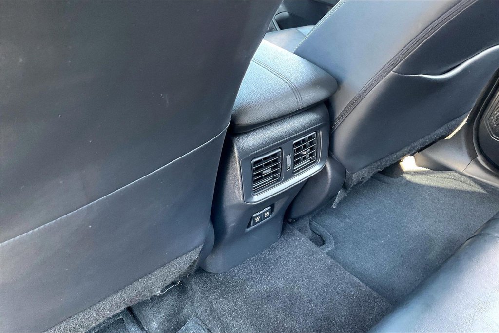 Used 2020 Toyota RAV4 Limited FWD image 10