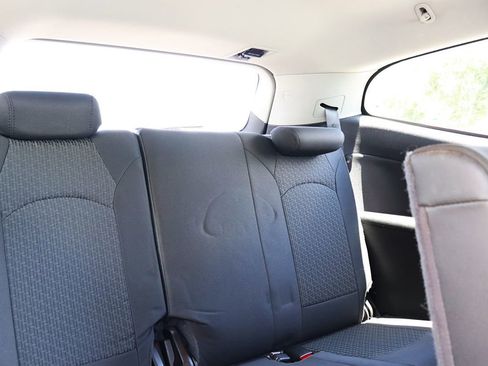 Used 2012 Chevrolet Traverse LT FWD image 29