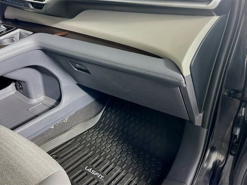 Used 2022 Toyota Sienna LE image 31