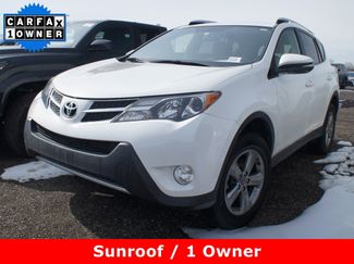 Used 2015 Toyota RAV4 XLE video 1
