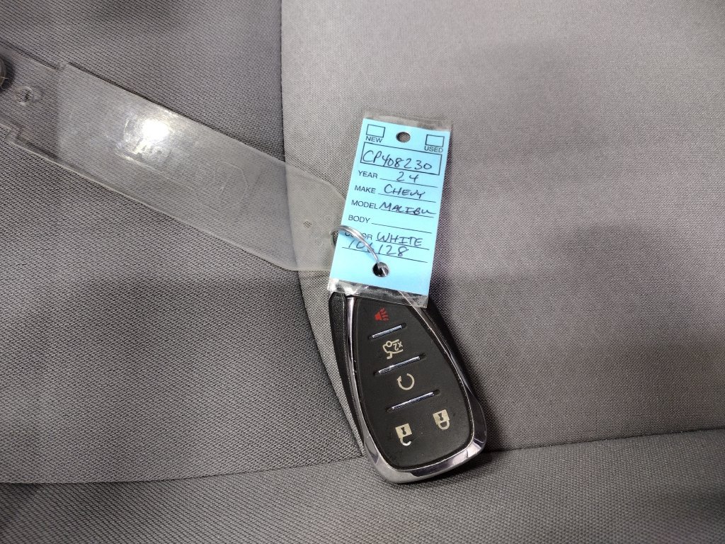 Used 2024 Chevrolet Malibu LT FWD image 23