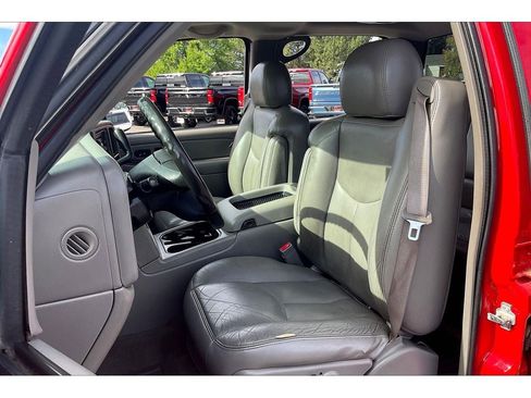 Used 2004 GMC Sierra 2500 SLT image 24