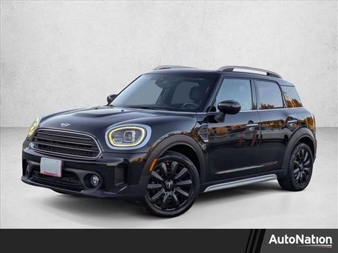 Used 2021 MINI Cooper Countryman image 1
