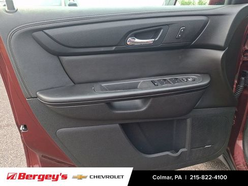 Used 2017 Chevrolet Traverse LT AWD/4WD image 17