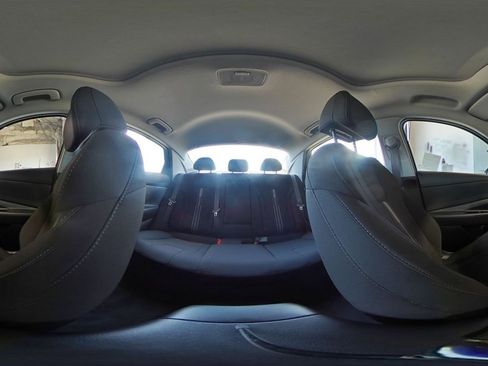 Used 2025 Hyundai Elantra SEL FWD image 43