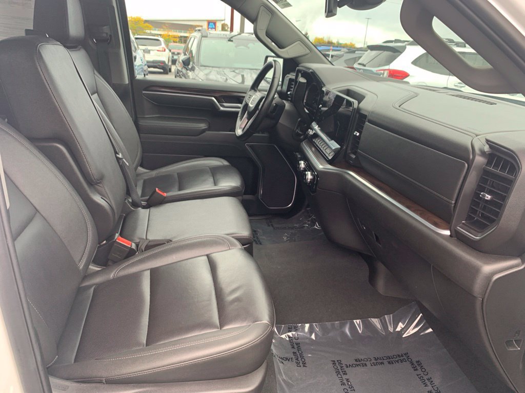 Used 2025 GMC Sierra 1500 SLT AWD/4WD image 26