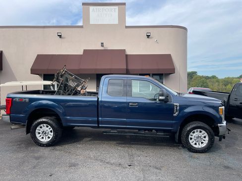 Used 2019 Ford F350 XLT w/ XLT Value Package image 5