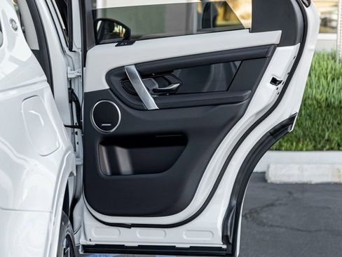 Used 2024 Land Rover Discovery Sport S image 23