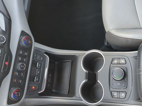 Used 2019 GMC Terrain SLT FWD image 18