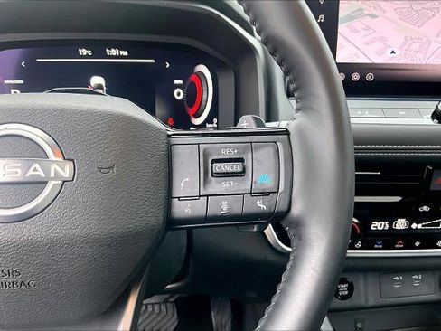 Certified 2025 Nissan Rogue SL w/ Tech Package FWD image 25