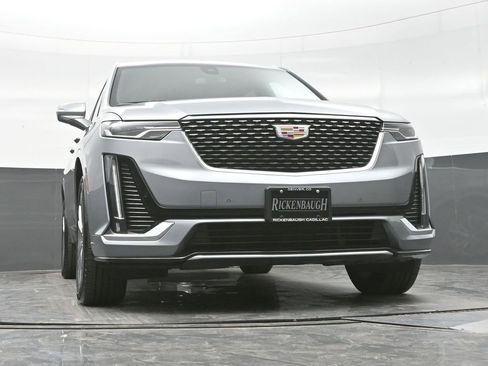 Certified 2025 Cadillac XT6 Premium Luxury image 18